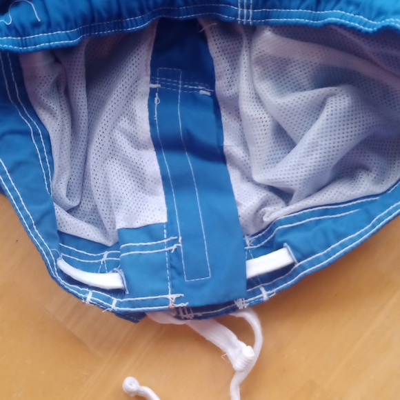 Medium Ocean Pacific black stripe blue swim trunks - Picture 3 of 12